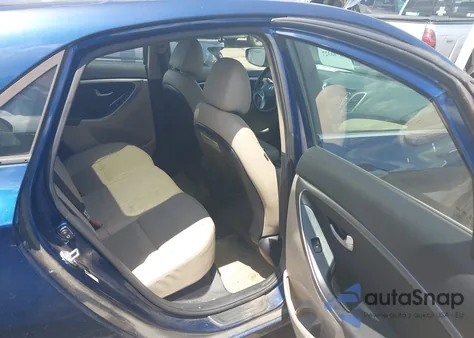 2013 Hyundai Elantra Gt z USA, uszkodzony, nr VIN KMHD35LE6DU051817